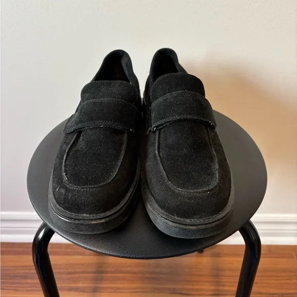 Newport News Black Suede Women's Loafers - Picture 1 of 4